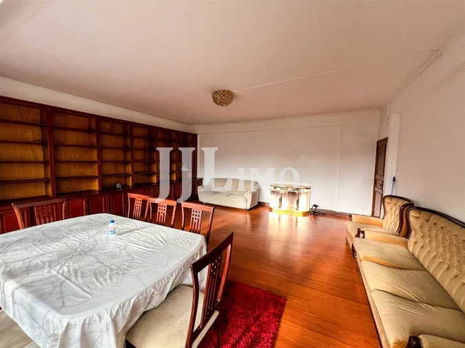 Apartamento T3 para Arrendamento em Carnaxide e Queijas Foto 7