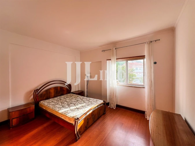 Apartamento T3 para Arrendamento em Carnaxide e Queijas Foto 12