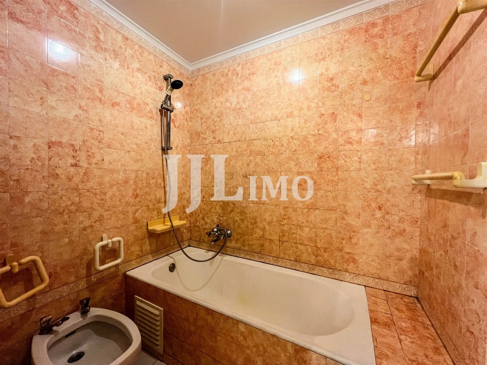 Apartamento T3 para Arrendamento em Carnaxide e Queijas Foto 18