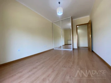 Apartamento T2 para Arrendamento em Viseu