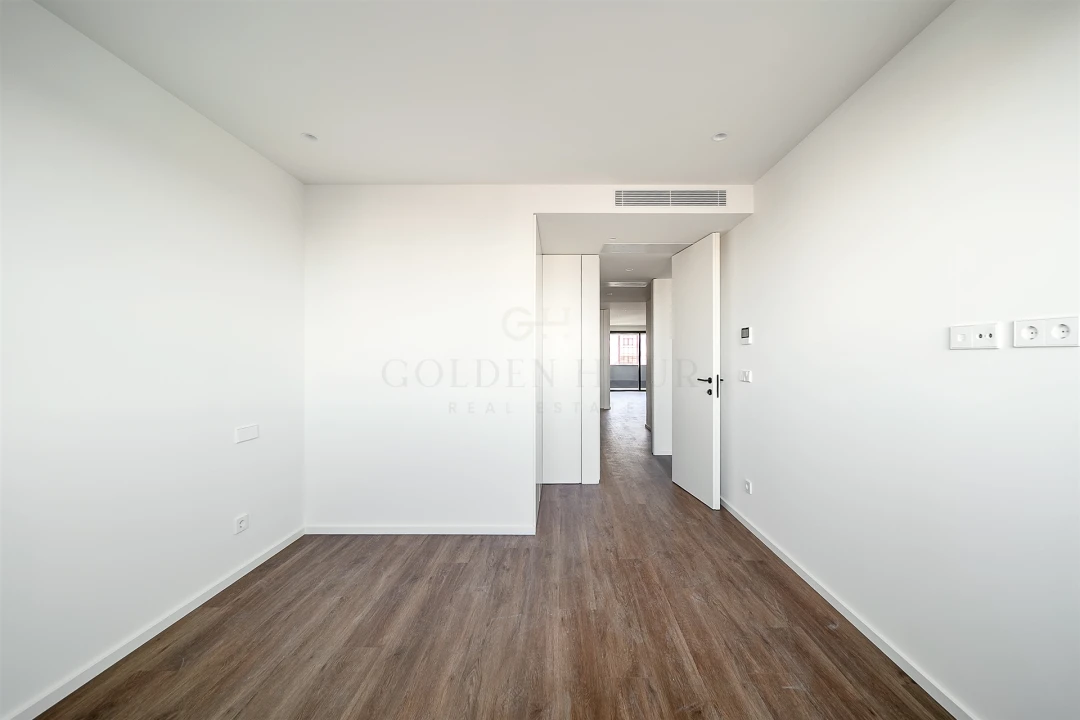 Apartamento T3 para Venda em Mafamude e Vilar do Paraíso Foto 12