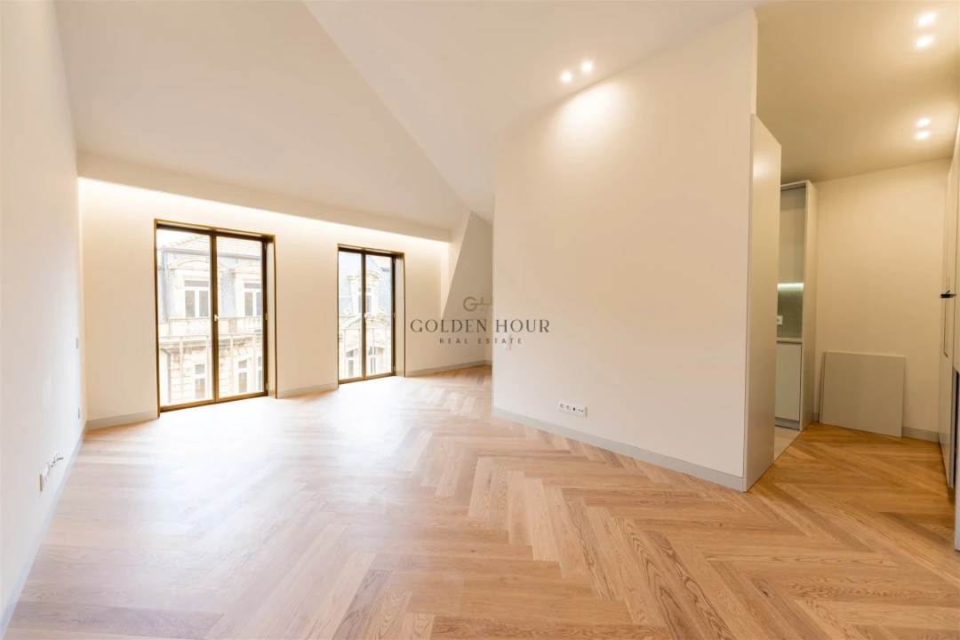 Apartamento T3 para Venda em Cedofeita, Santo Ildefonso, Sé, Miragaia, São Nicolau e Vitória Foto 1