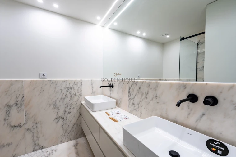 Apartamento T3 para Venda em Cedofeita, Santo Ildefonso, Sé, Miragaia, São Nicolau e Vitória Foto 14