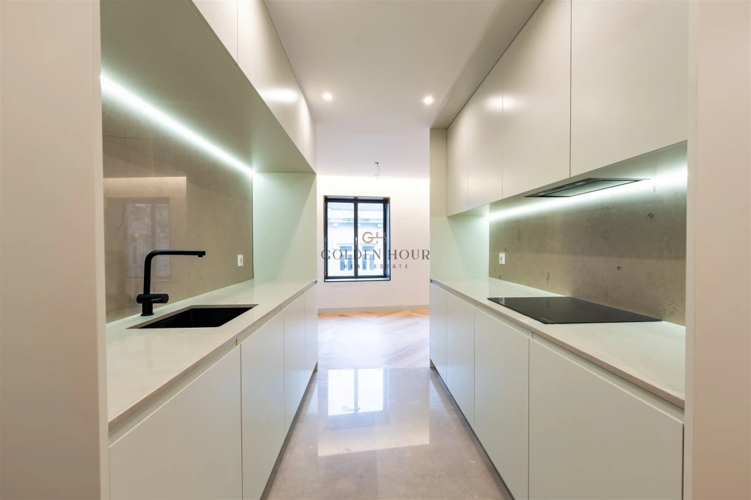 Apartamento T3 para Venda em Cedofeita, Santo Ildefonso, Sé, Miragaia, São Nicolau e Vitória Foto 2