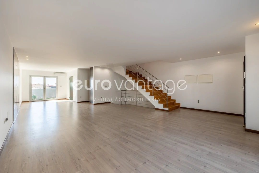 Moradia T3 para Venda em Leiria, Pousos, Barreira e Cortes Foto 2