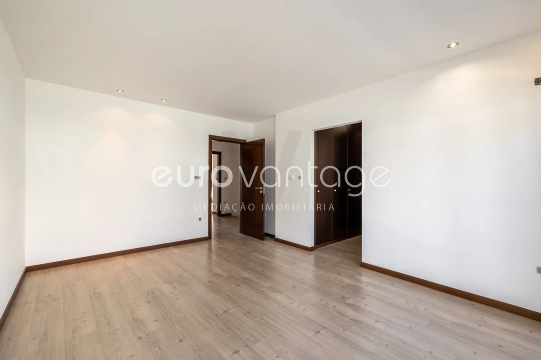 Moradia T3 para Venda em Leiria, Pousos, Barreira e Cortes Foto 14