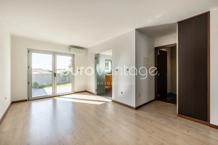 Moradia T3 para Venda em Leiria, Pousos, Barreira e Cortes Foto 3