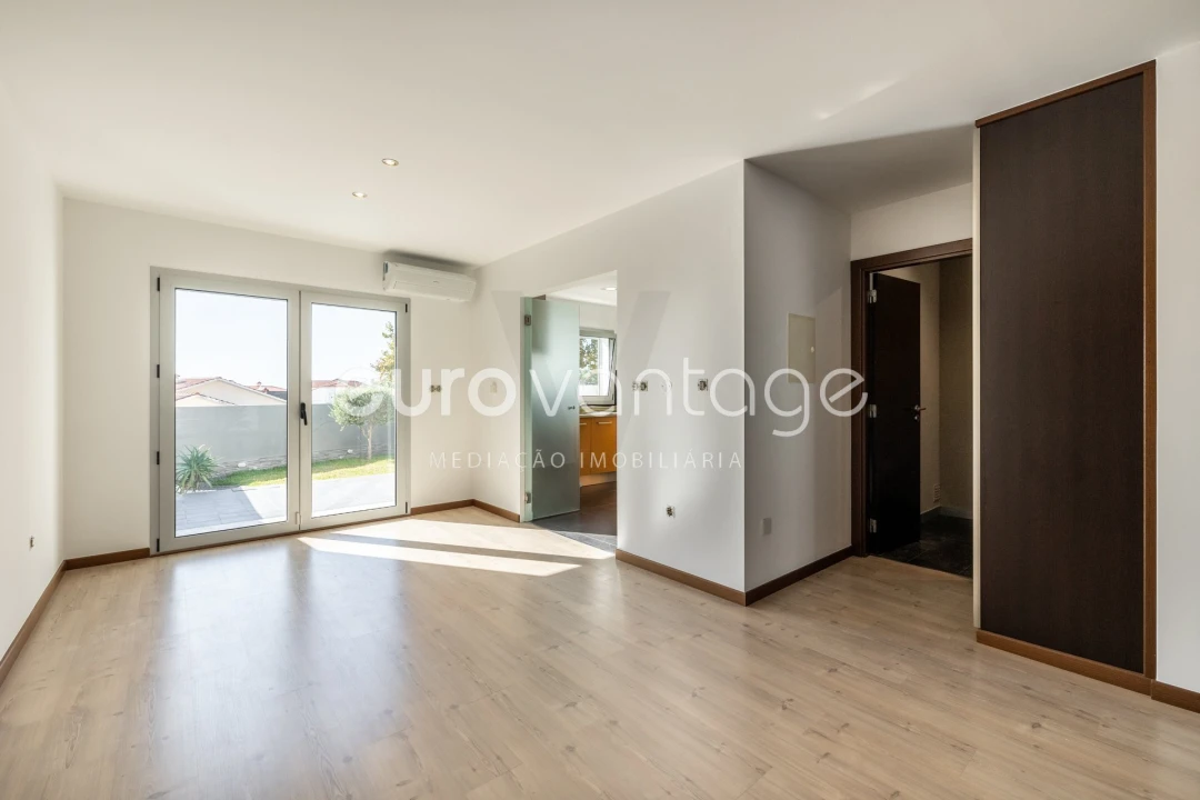 Moradia T3 para Venda em Leiria, Pousos, Barreira e Cortes Foto 3