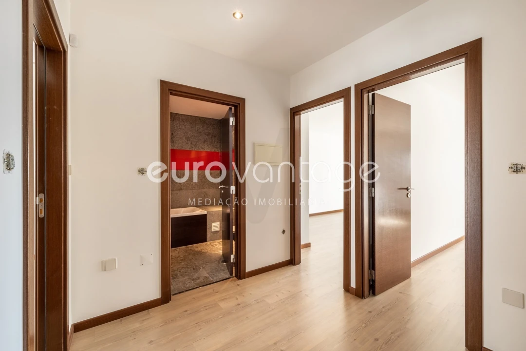 Moradia T3 para Venda em Leiria, Pousos, Barreira e Cortes Foto 18