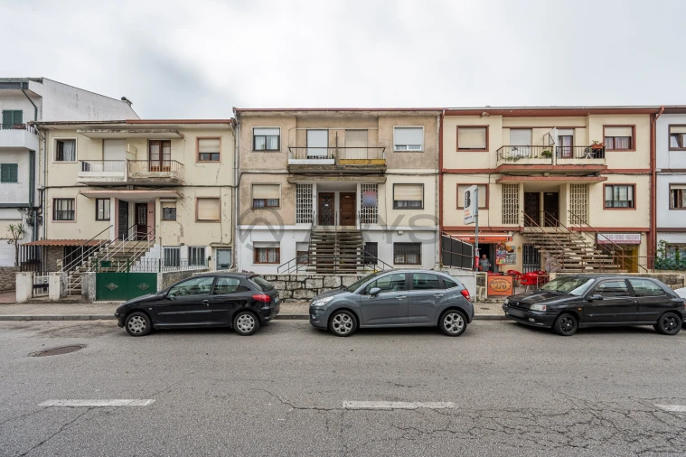 Apartamento T1 para Venda em Oliveira do Douro Foto 3