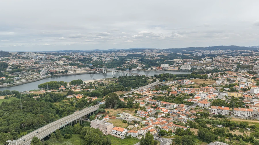 Apartamento T1 para Venda em Oliveira do Douro Foto 14