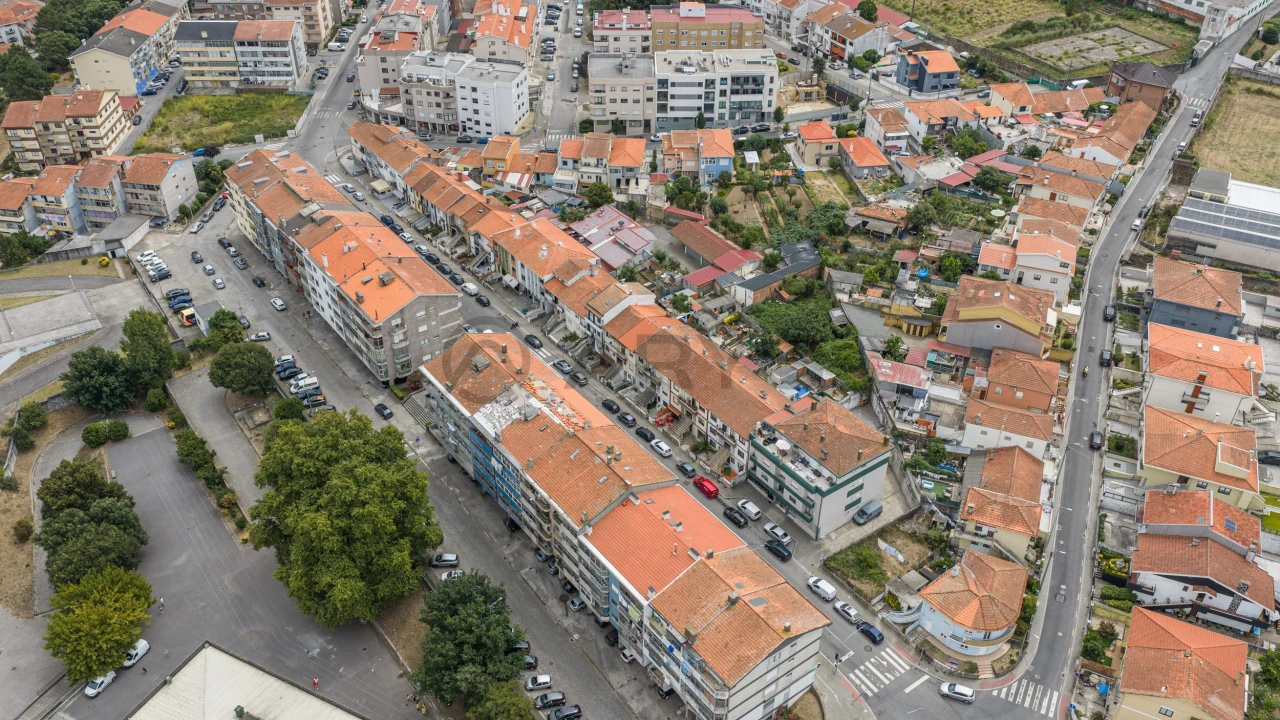 Apartamento T1 para Venda em Oliveira do Douro Foto 9