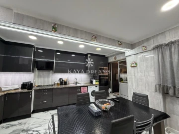 Apartamento T3 para Venda em Póvoa de Santo Adrião e Olival Basto