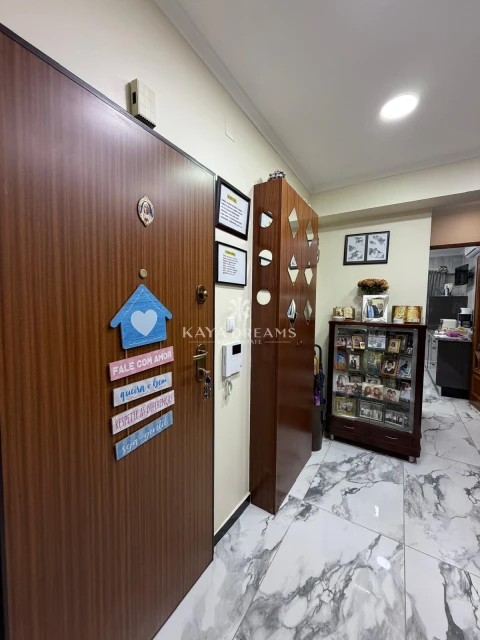 Apartamento T3 para Venda em Póvoa de Santo Adrião e Olival Basto