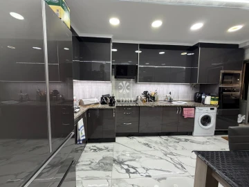 Apartamento T3 para Venda em Póvoa de Santo Adrião e Olival Basto