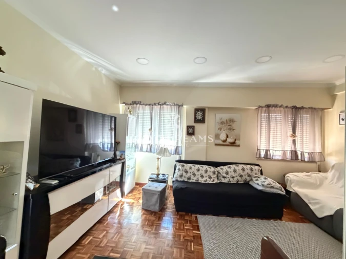 Apartamento T3 para Venda em Póvoa de Santo Adrião e Olival Basto Foto 9