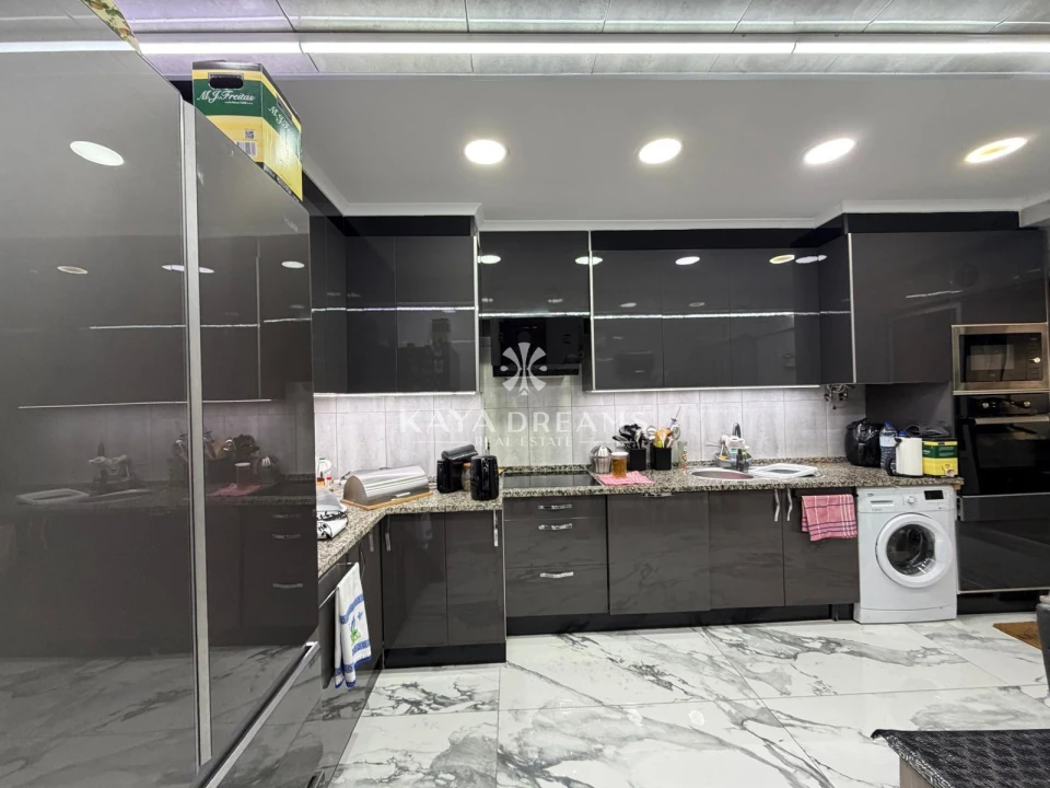 Apartamento T3 para Venda em Póvoa de Santo Adrião e Olival Basto Foto 2