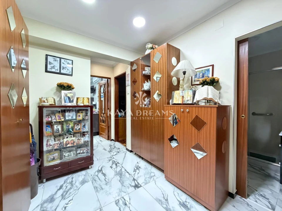 Apartamento T3 para Venda em Póvoa de Santo Adrião e Olival Basto Foto 15