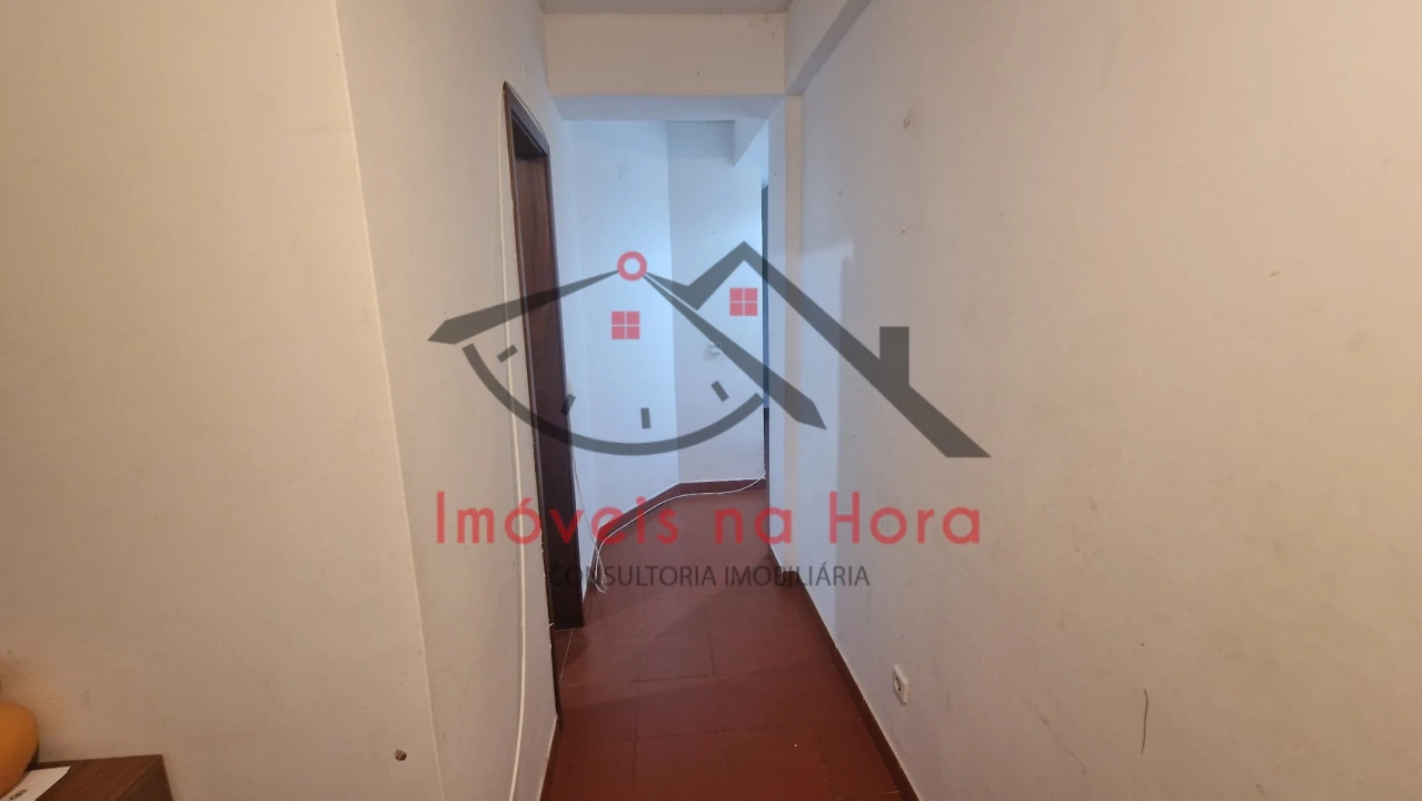 Apartamento T3 para Venda em Algueirão-Mem Martins Foto 2