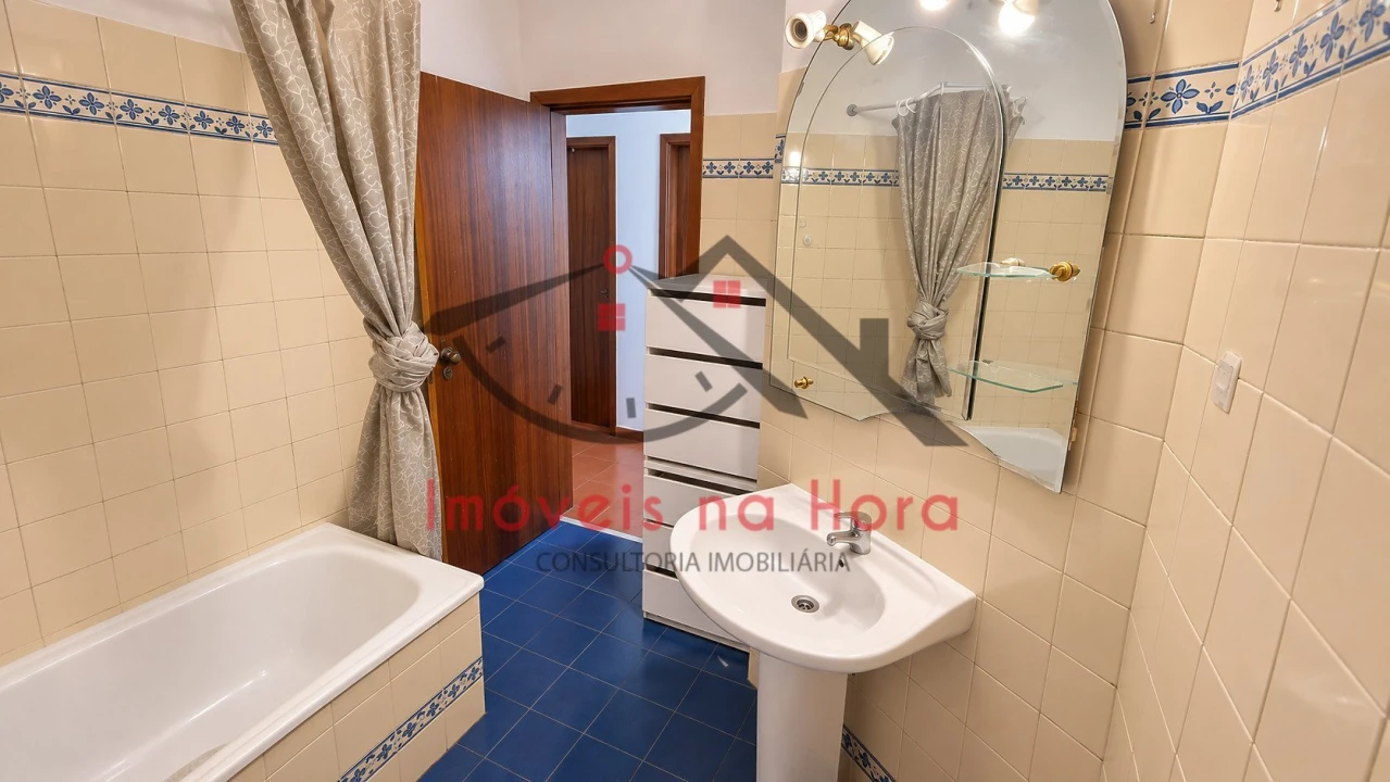 Apartamento T3 para Venda em Algueirão-Mem Martins Foto 3