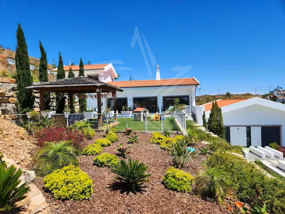 Moradia T4 para Venda em Tavira (Santa Maria e Santiago) Foto 1