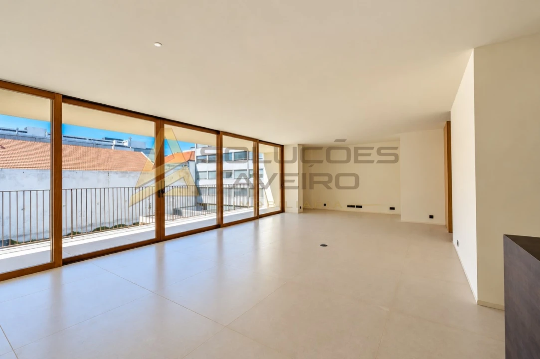 Apartamento T4 para Venda em Matosinhos e Leça da Palmeira Foto 2