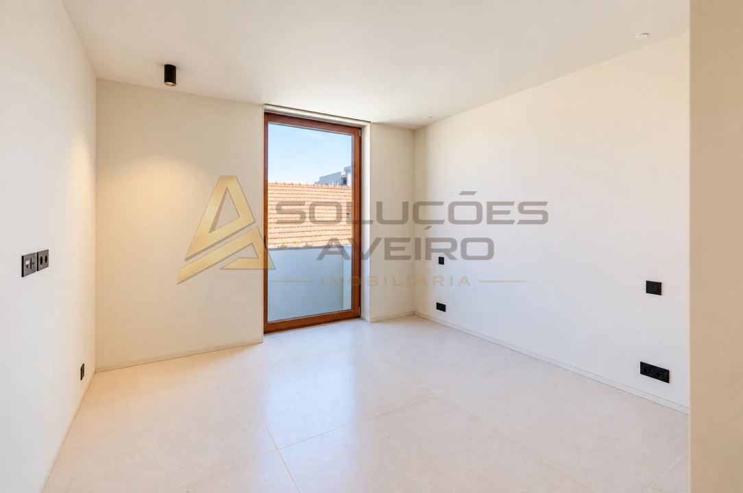 Apartamento T4 para Venda em Matosinhos e Leça da Palmeira Foto 11