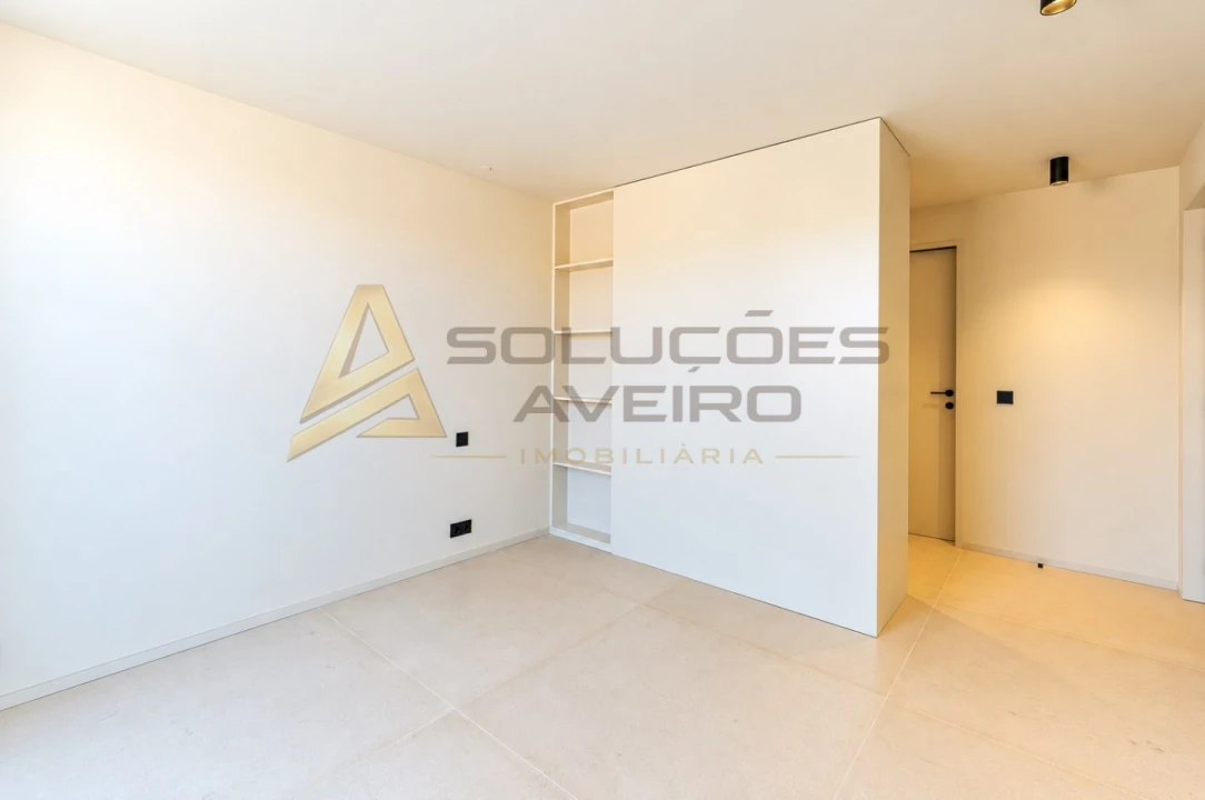 Apartamento T4 para Venda em Matosinhos e Leça da Palmeira Foto 27