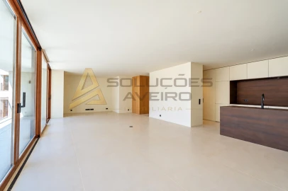 Apartamento T4 para Venda em Matosinhos e Leça da Palmeira