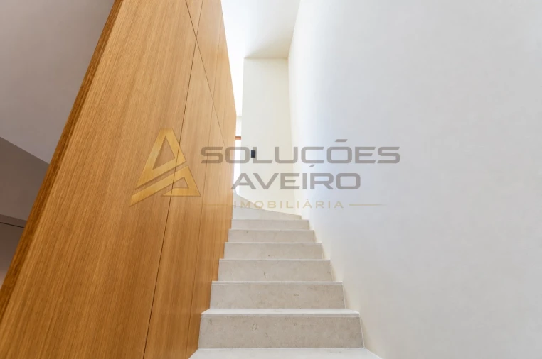 Apartamento T4 para Venda em Matosinhos e Leça da Palmeira Foto 12