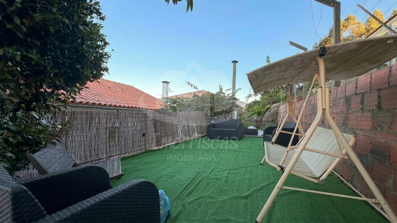 Moradia T4 para Venda em Venda do Pinheiro e Santo Estêvão das Galés Foto 31