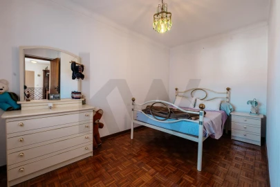 Moradia T5 para Venda em Poiares (Santo Andre)
