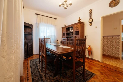 Moradia T5 para Venda em Poiares (Santo Andre)