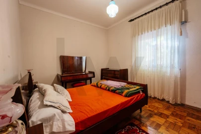 Moradia T5 para Venda em Poiares (Santo Andre)