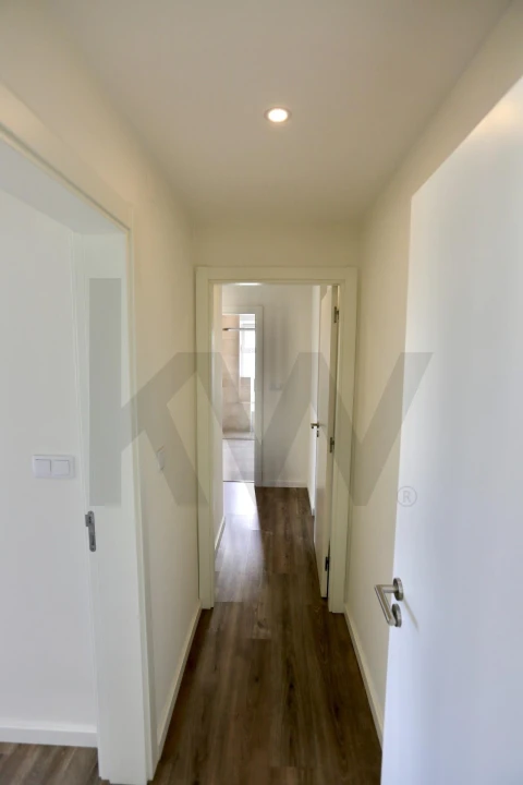 Apartamento T4 para Venda em Mina de Água