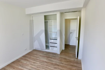 Apartamento T4 para Venda em Mina de Água