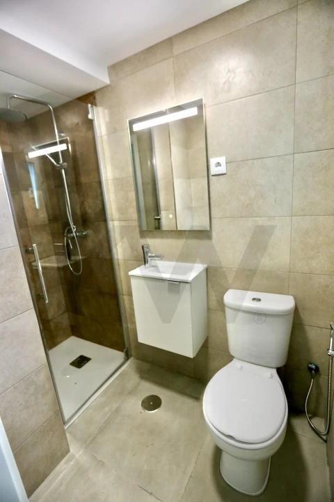 Apartamento T4 para Venda em Mina de Água