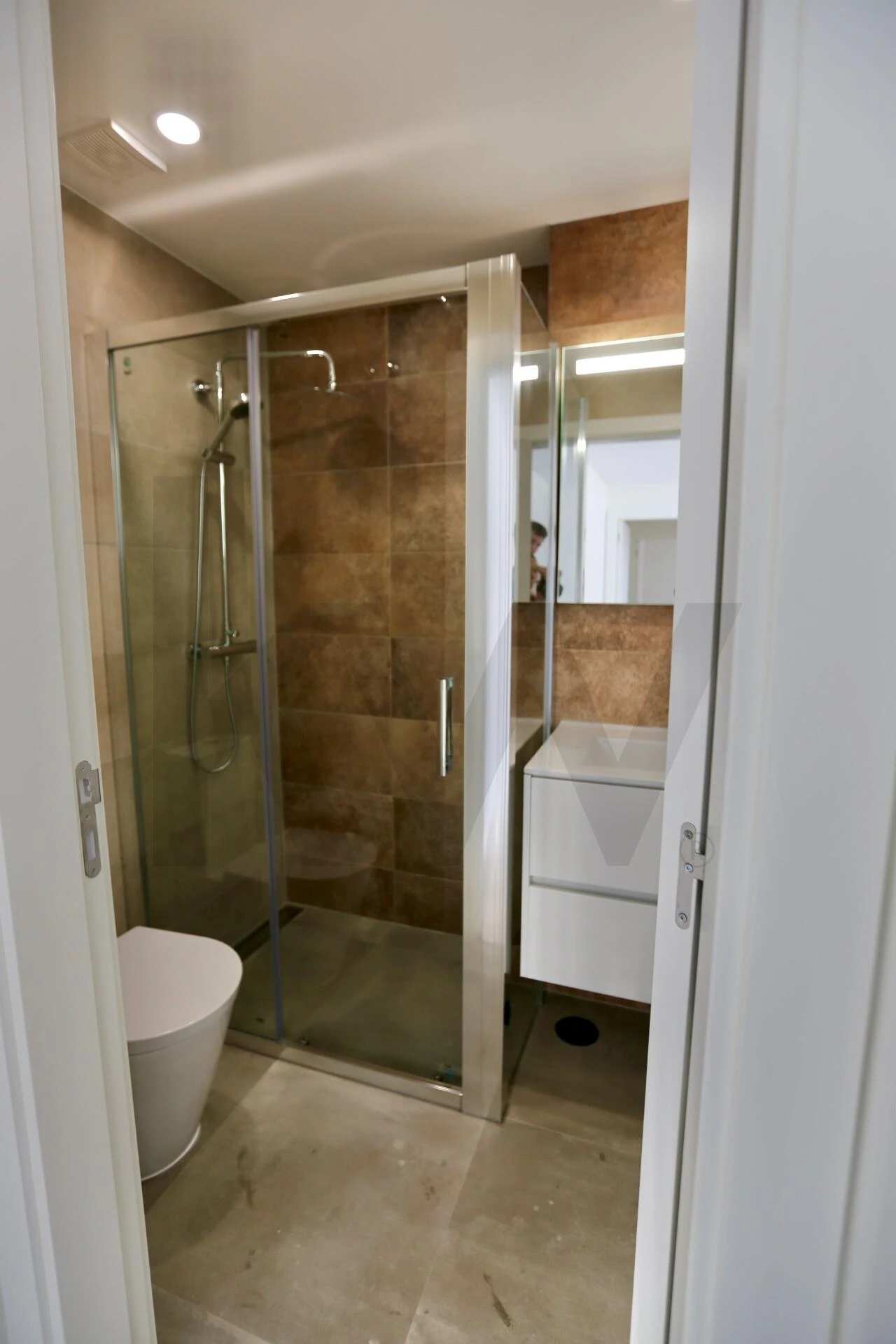 Apartamento T4 para Venda em Mina de Água Foto 12