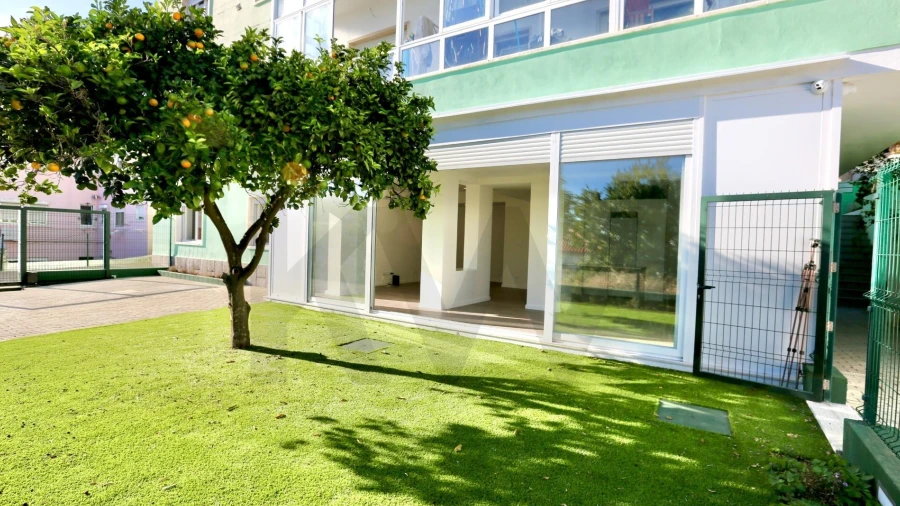 Apartamento T4 para Venda em Mina de Água