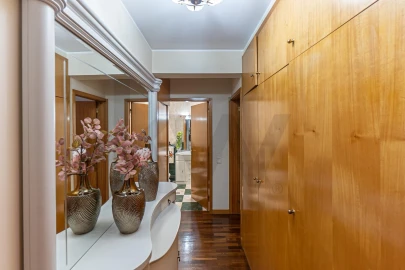 Apartamento T2 para Arrendamento em Pedrouços