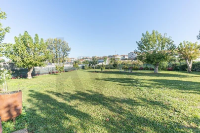 Apartamento T2 para Arrendamento em Pedrouços
