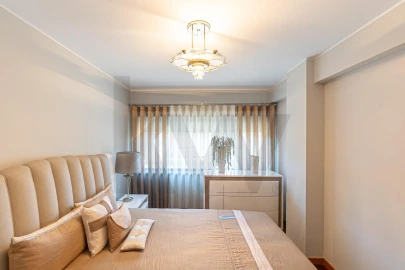 Apartamento T2 para Arrendamento em Pedrouços