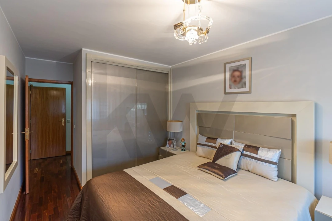 Apartamento T2 para Arrendamento em Pedrouços Foto 21