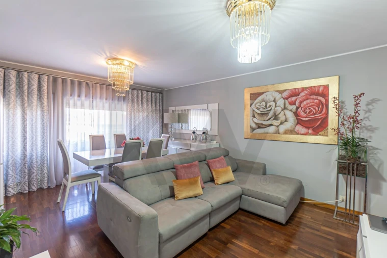Apartamento T2 para Arrendamento em Pedrouços Foto 9
