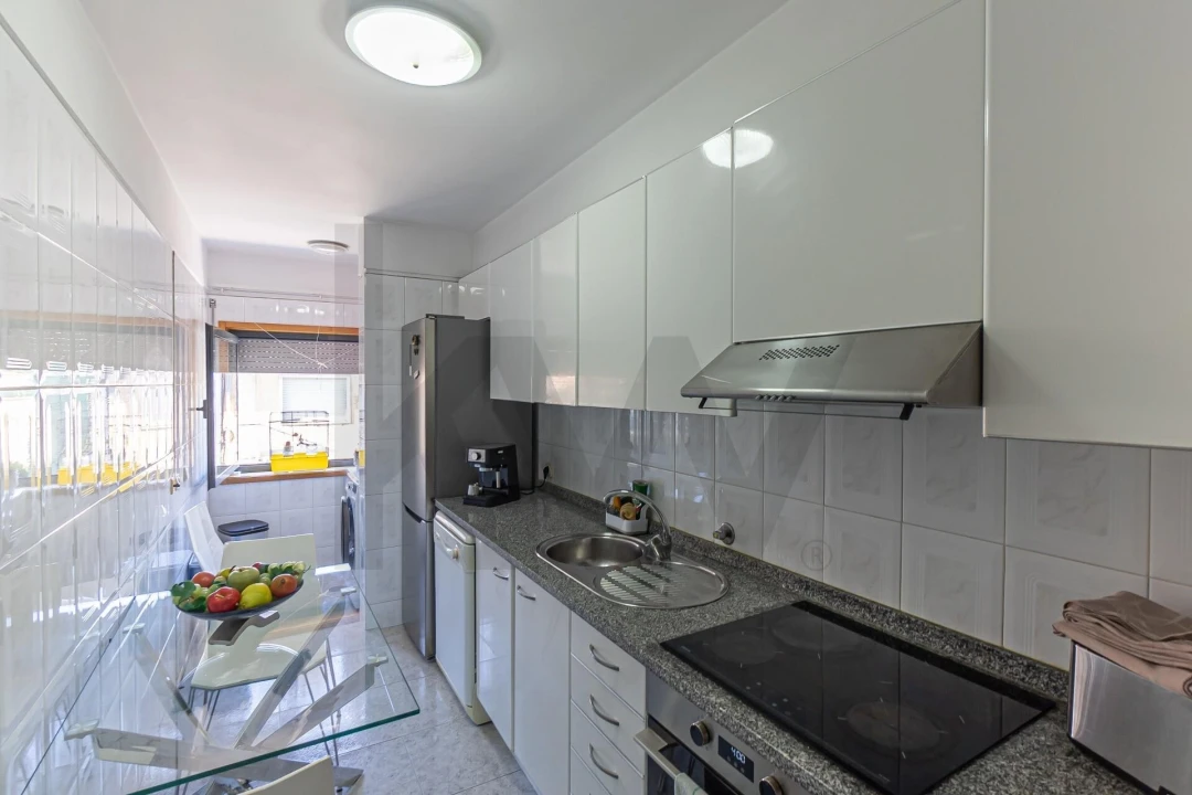 Apartamento T2 para Arrendamento em Pedrouços Foto 15