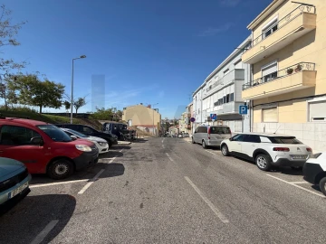 Apartamento T1 para Venda em Falagueira-Venda Nova