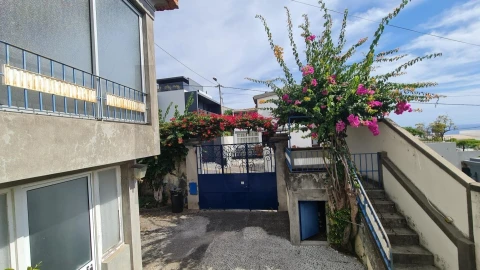 Moradia T3 para Venda em São Gonçalo