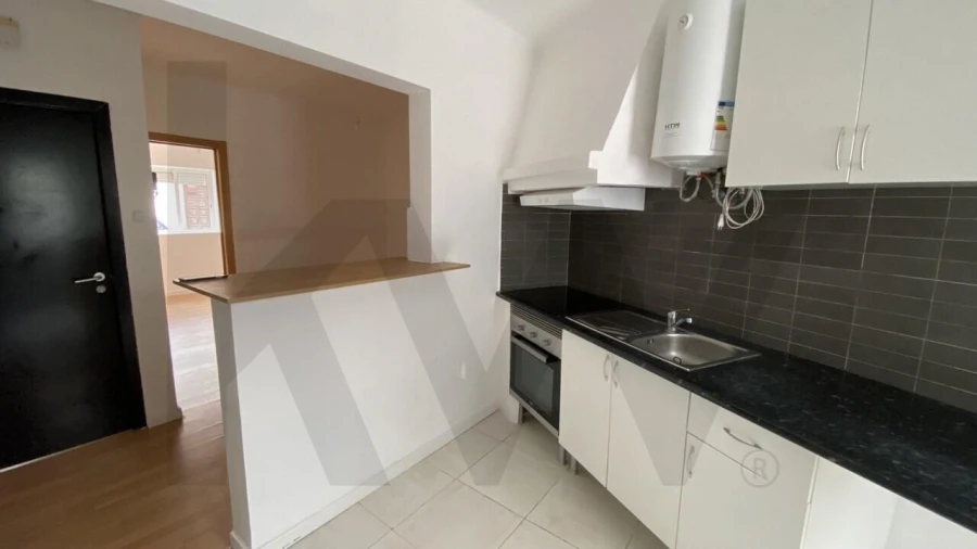 Prédio para Venda em Baixa da Banheira e Vale da Amoreira Foto 9
