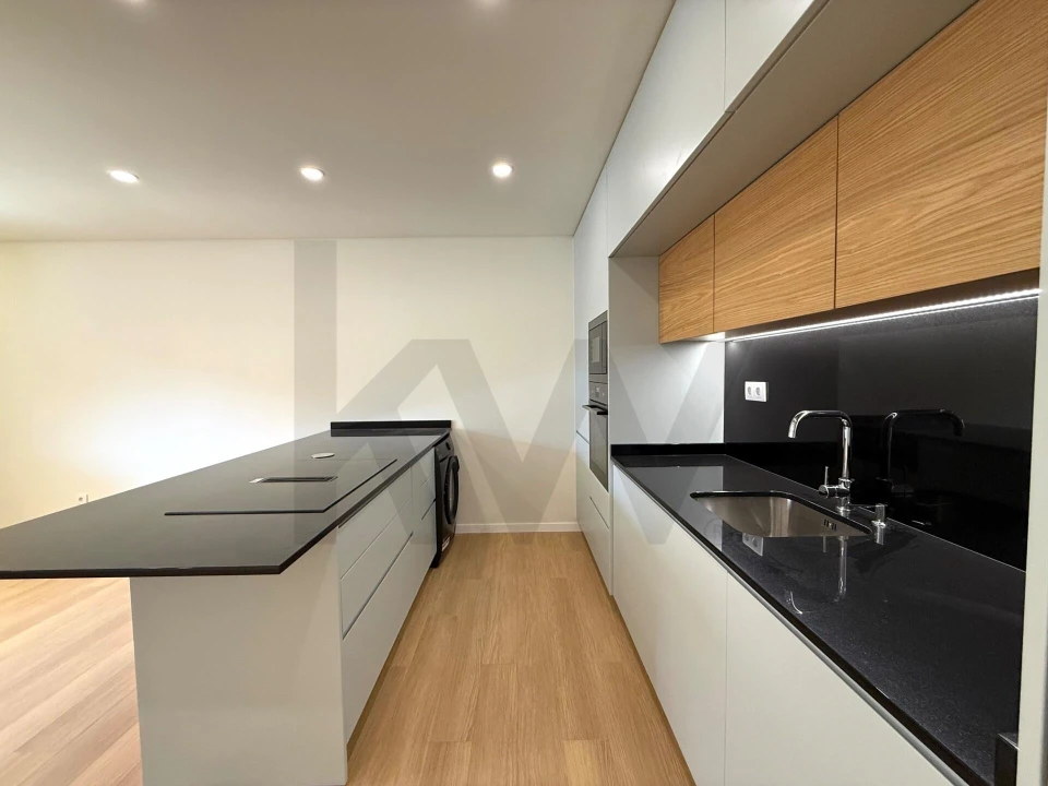 Apartamento T2 para Venda em Agualva e Mira-Sintra Foto 2