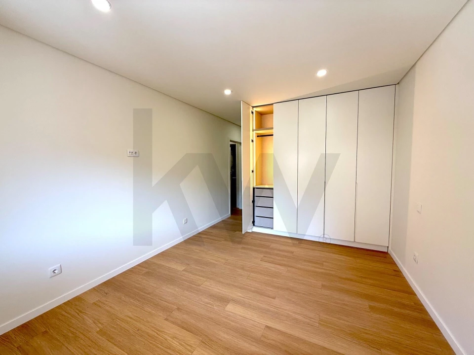 Apartamento T2 para Venda em Agualva e Mira-Sintra Foto 9